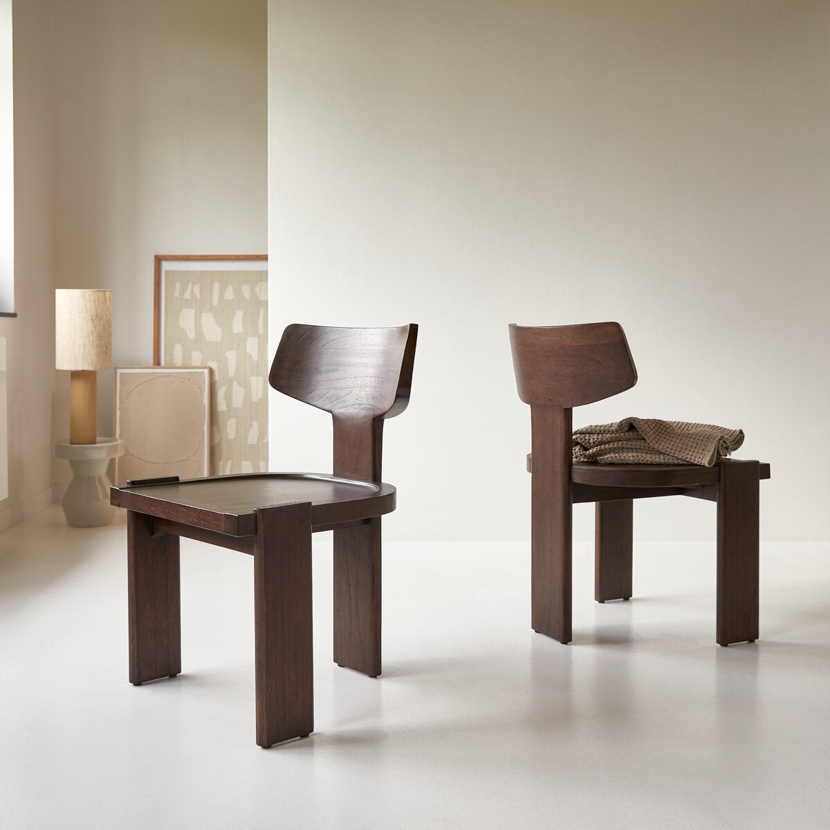 #ART11 TRIPOD CHAIR